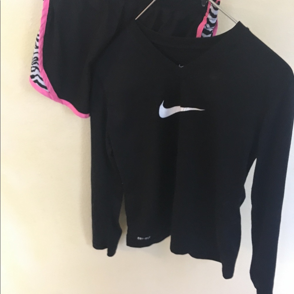 Girls Nike top and bottom